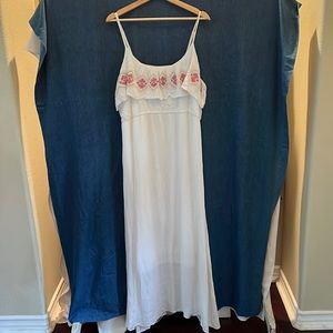 Passport White Embroidered Ruffle Maxi Dress. Size XL.